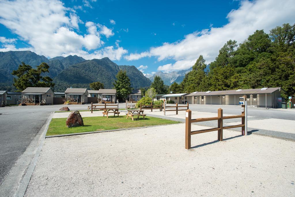 Fox Glacier Top 10 Holiday Park & Motels Esterno foto